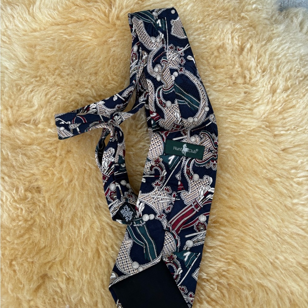 Hunt Club Navy and Cream Patterned Tie